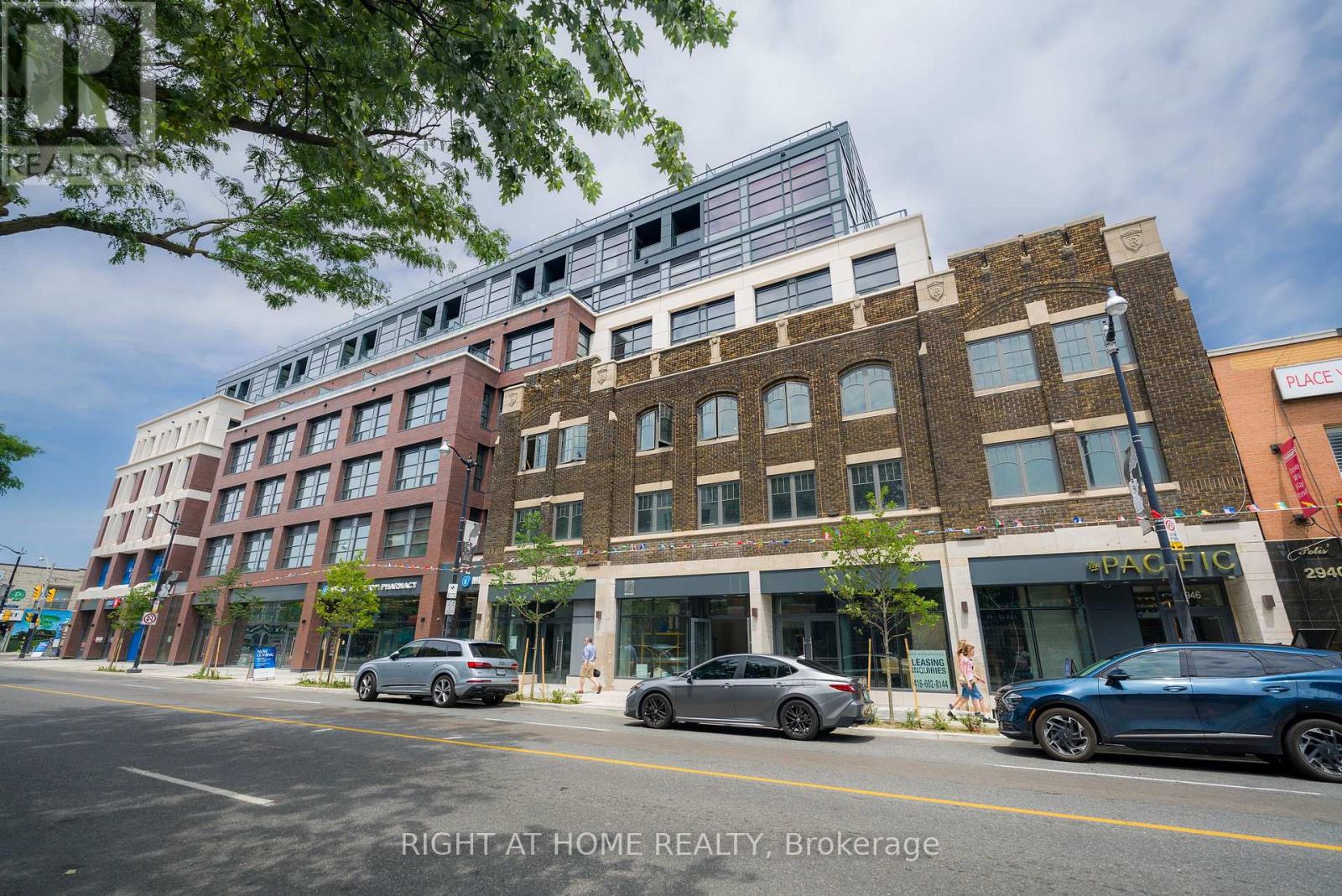Photo of 2946 Dundas Street
