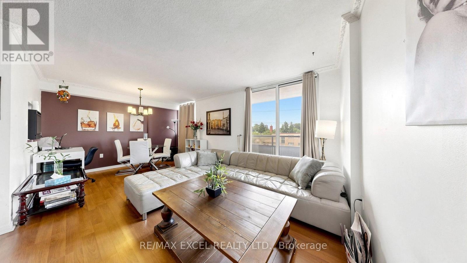 #401 1881 JANE STREET - 14