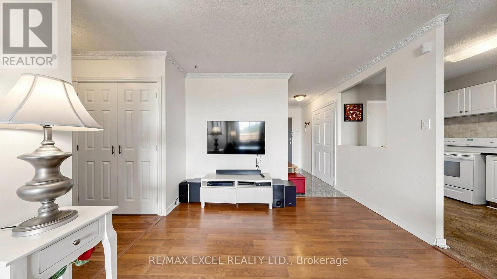 #401 1881 JANE STREET - 18