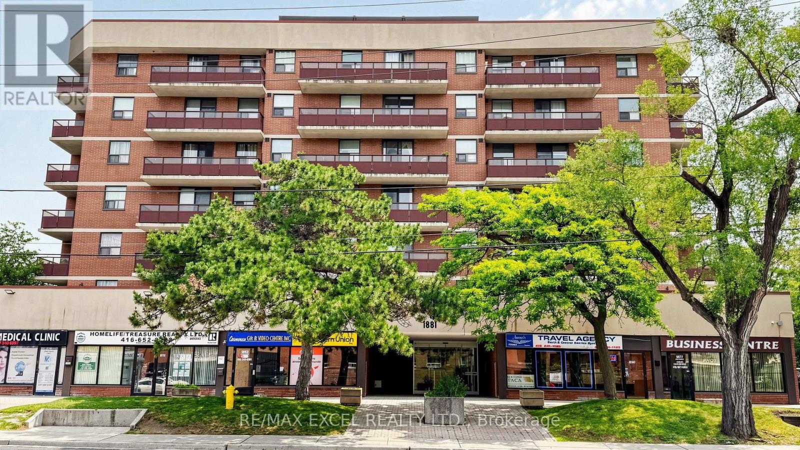 #401 1881 JANE STREET - 3