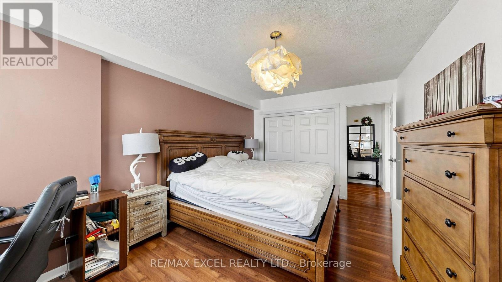 #401 1881 JANE STREET - 32