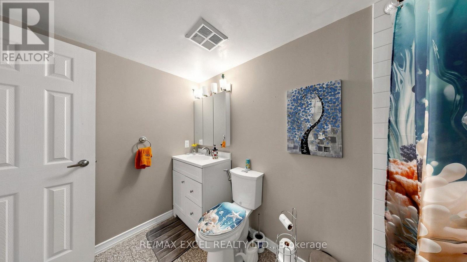 #401 1881 JANE STREET - 36
