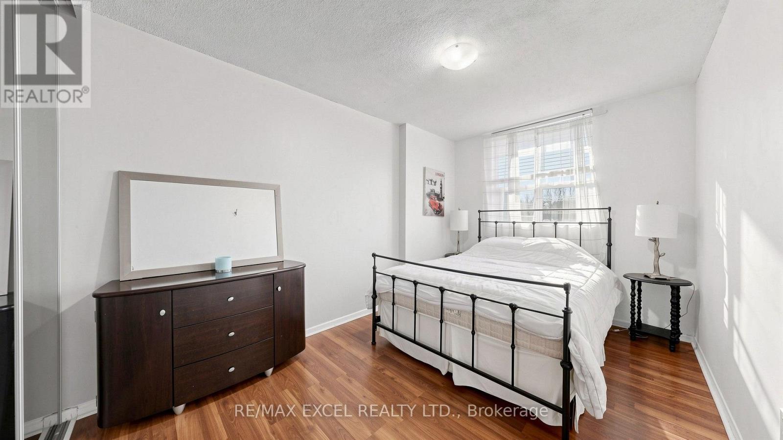 #401 1881 JANE STREET - 37