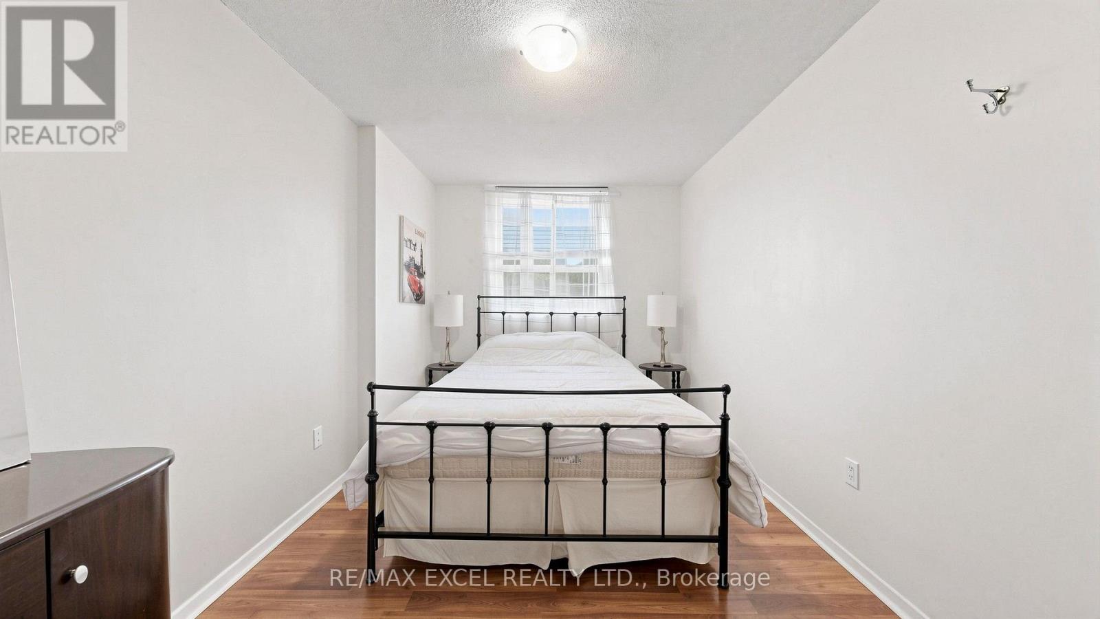 #401 1881 JANE STREET - 38