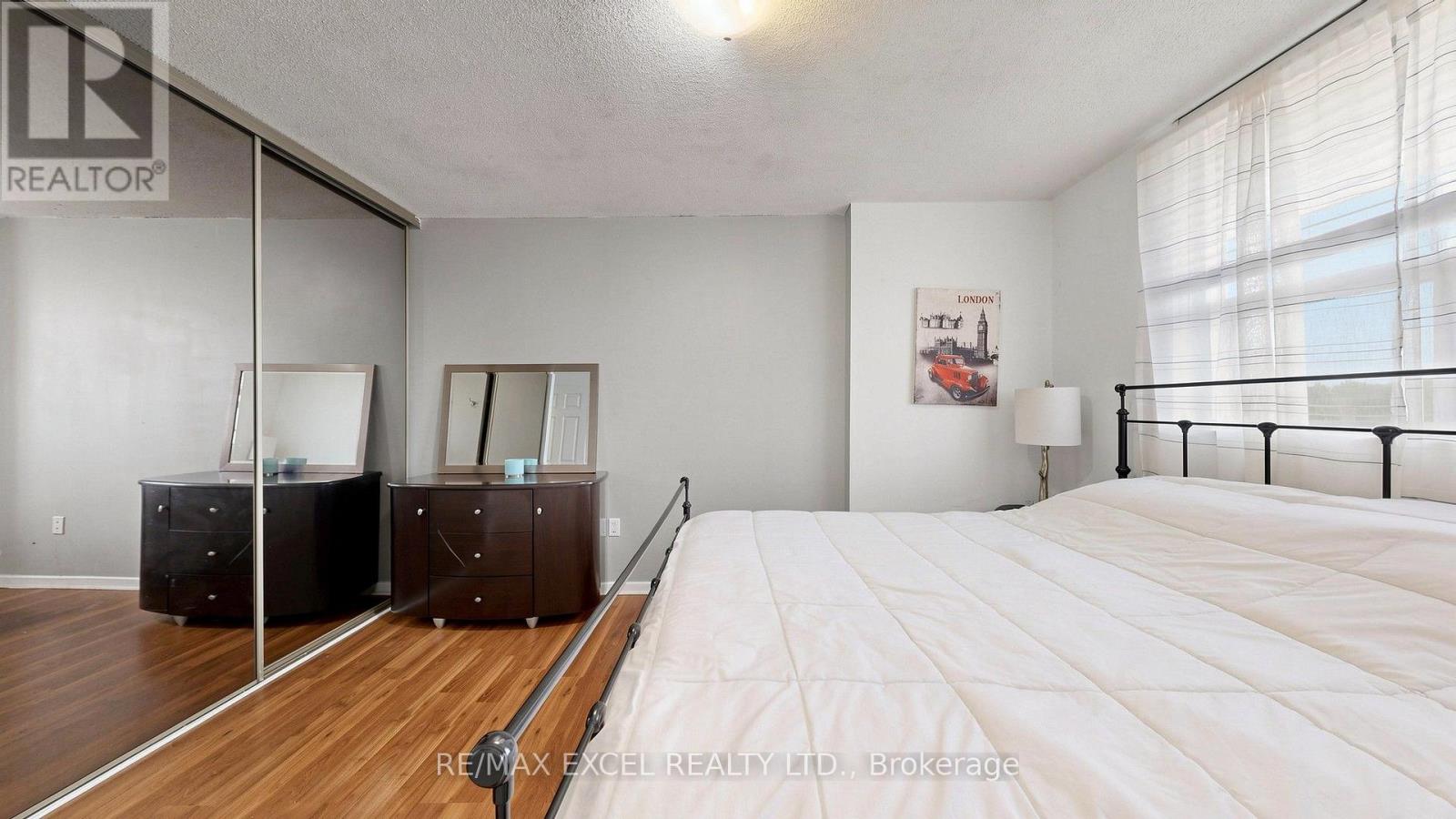 #401 1881 JANE STREET - 41