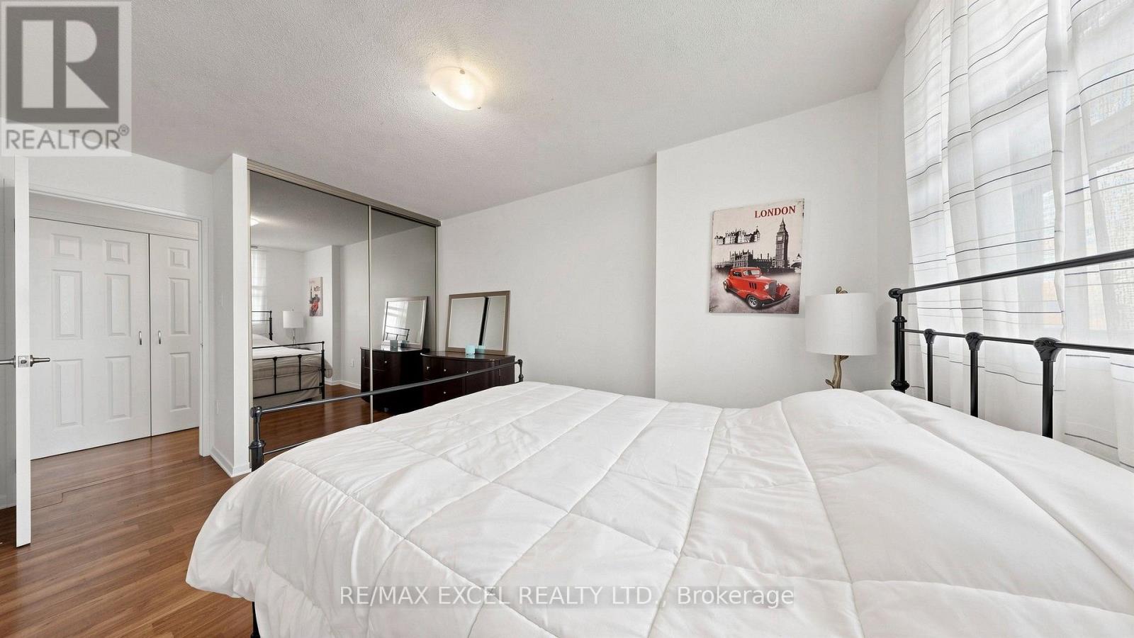 #401 1881 JANE STREET - 42