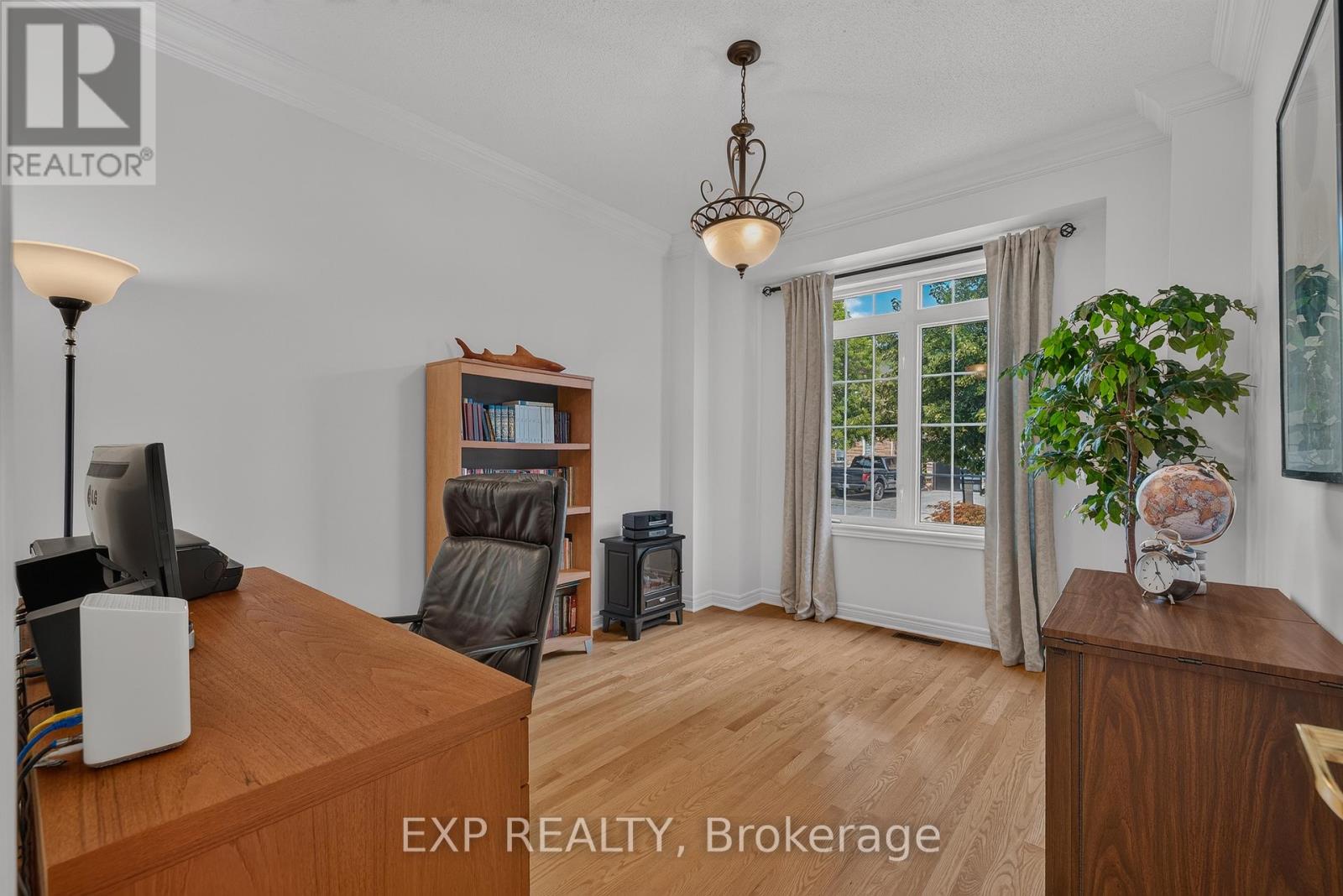 26 PACKHAM CIRCLE - Image 14