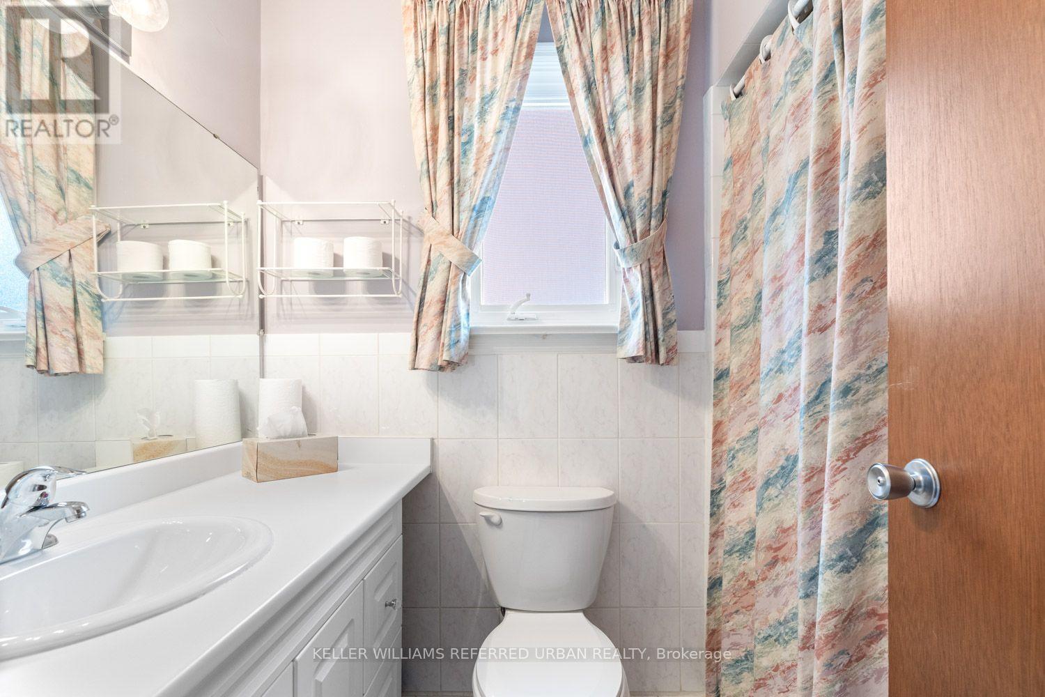 114 GRACEFIELD AVENUE - 18