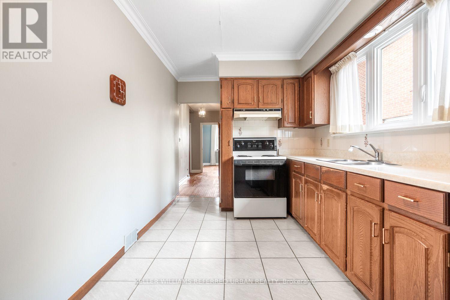 114 GRACEFIELD AVENUE - 21