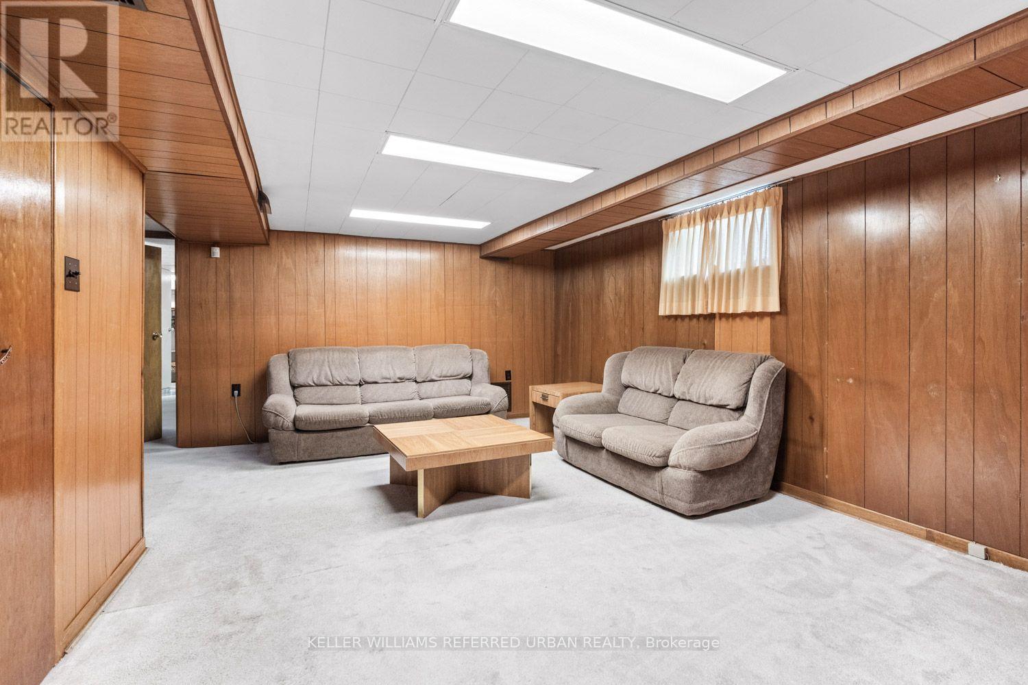 114 GRACEFIELD AVENUE - 23