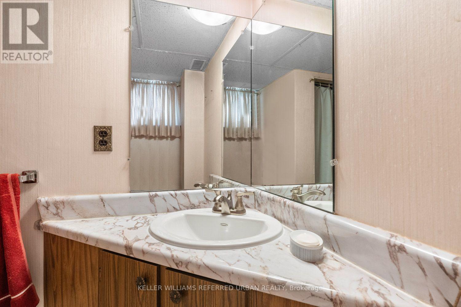 114 GRACEFIELD AVENUE - 28