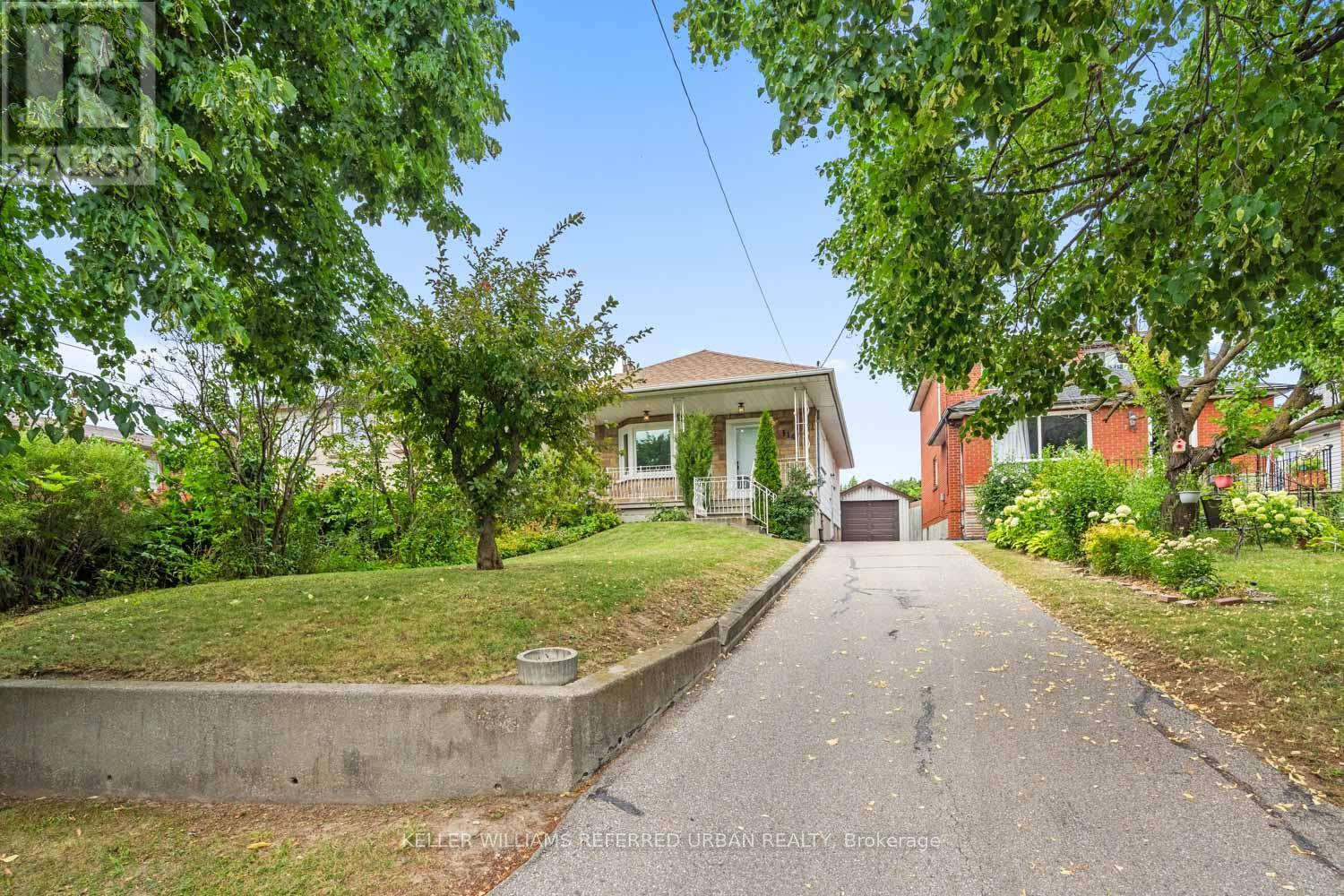 114 GRACEFIELD AVENUE - 38