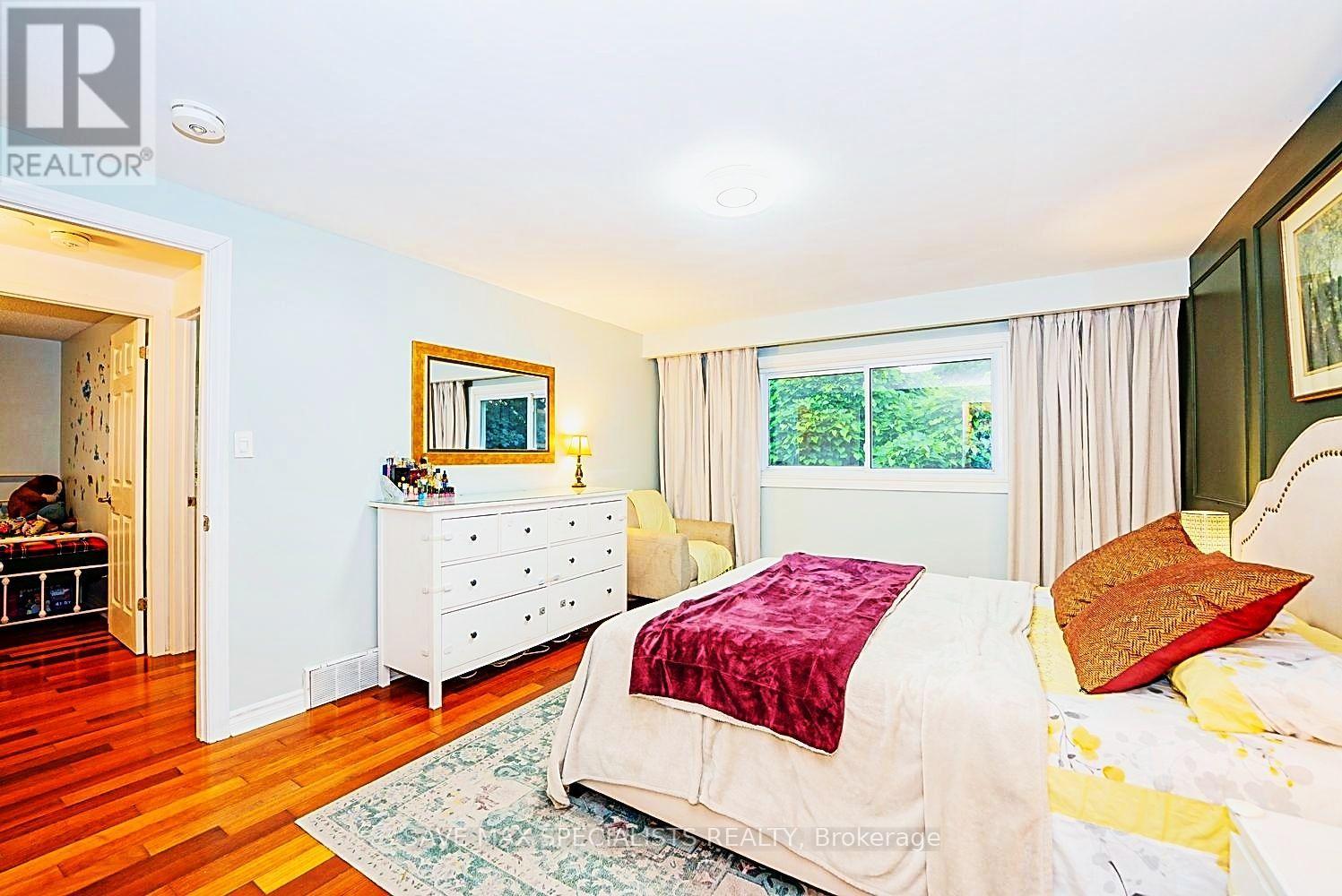 26 FAIRINGTON CRESCENT - 18
