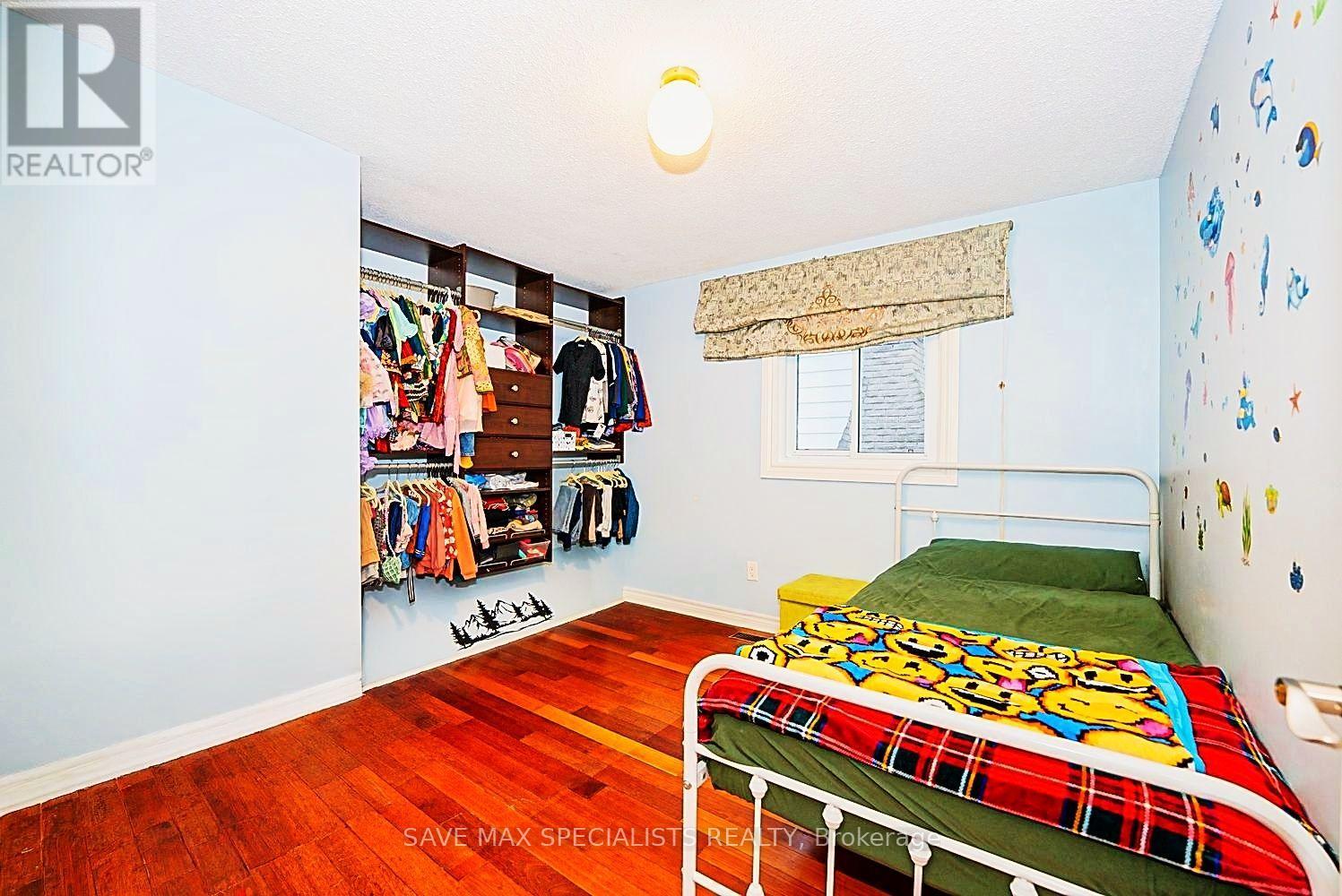 26 FAIRINGTON CRESCENT - 21