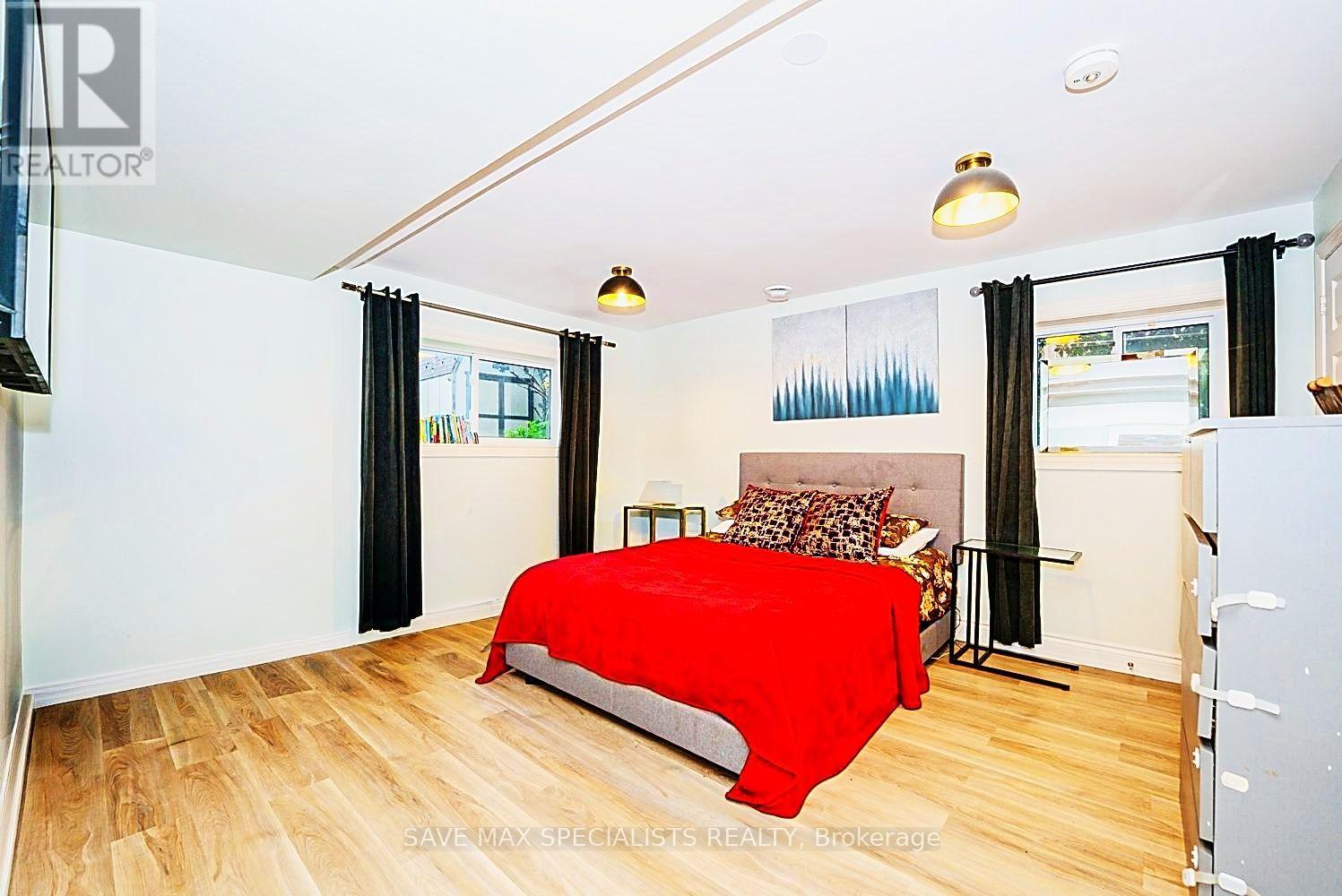 26 FAIRINGTON CRESCENT - 28