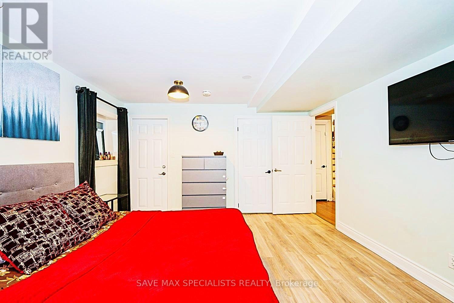 26 FAIRINGTON CRESCENT - 29