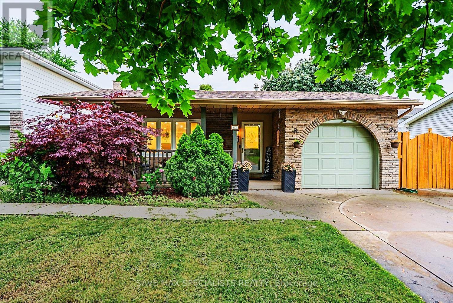 26 FAIRINGTON CRESCENT - 3