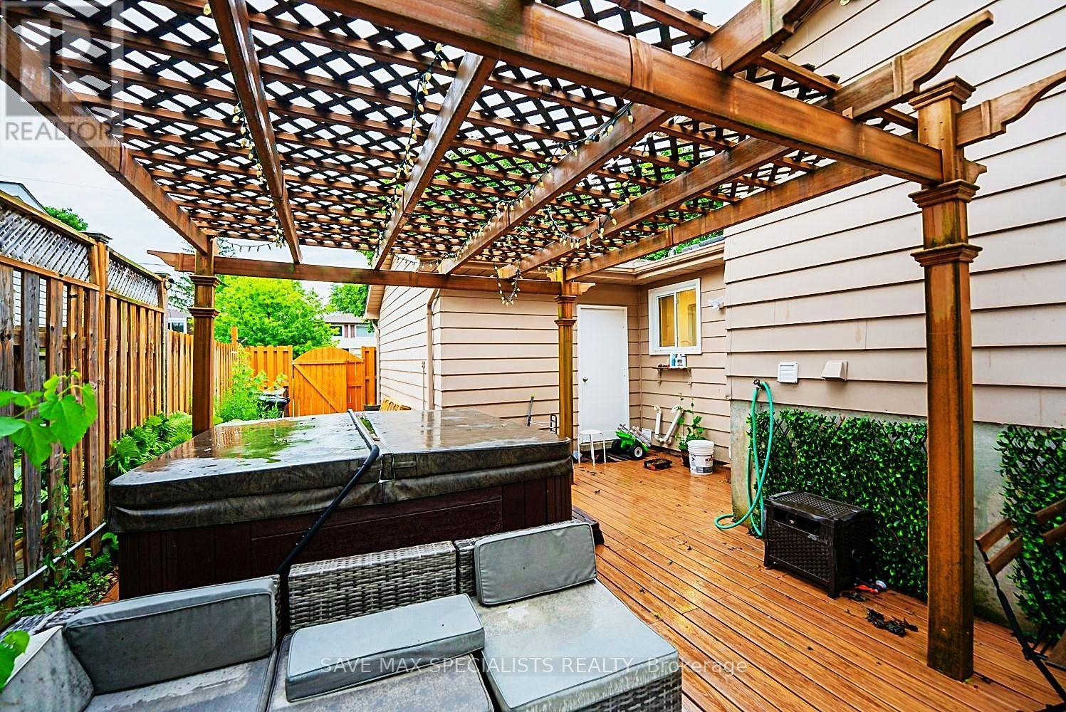 26 FAIRINGTON CRESCENT - 38