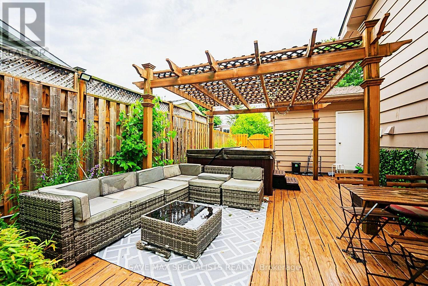 26 FAIRINGTON CRESCENT - 39