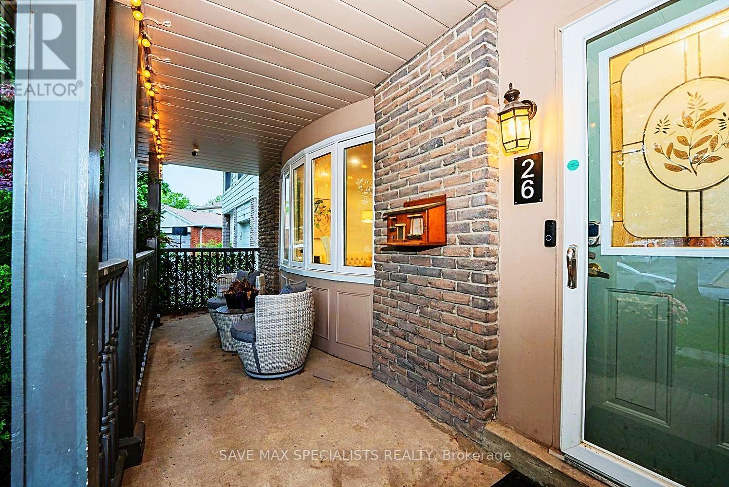 26 FAIRINGTON CRESCENT - 5
