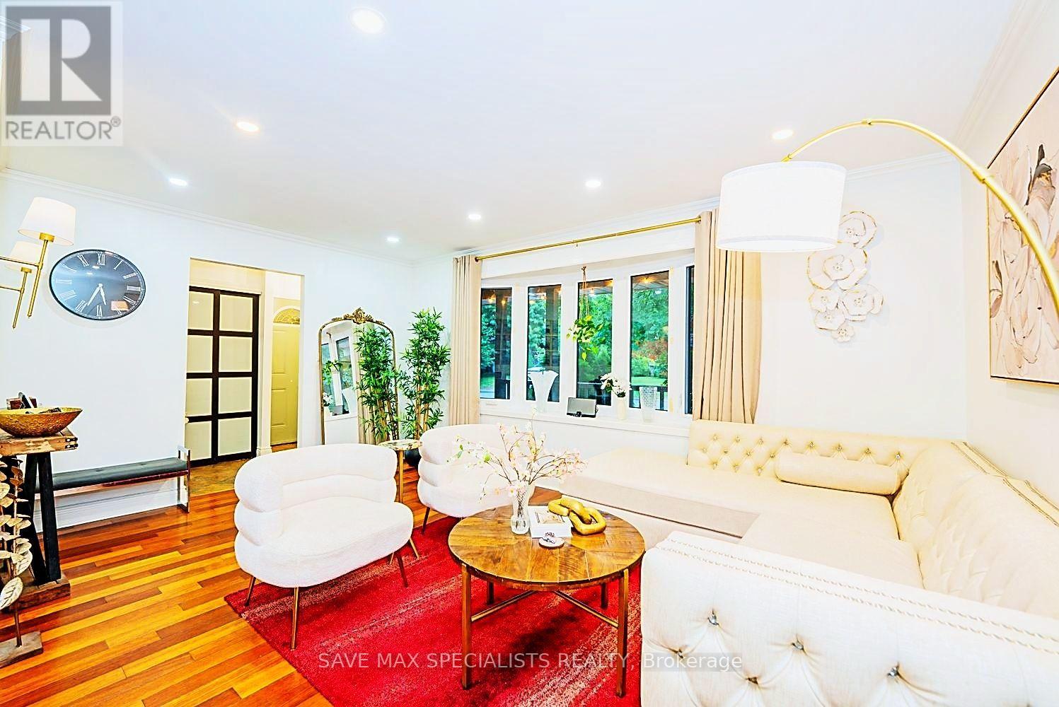 26 FAIRINGTON CRESCENT - 8