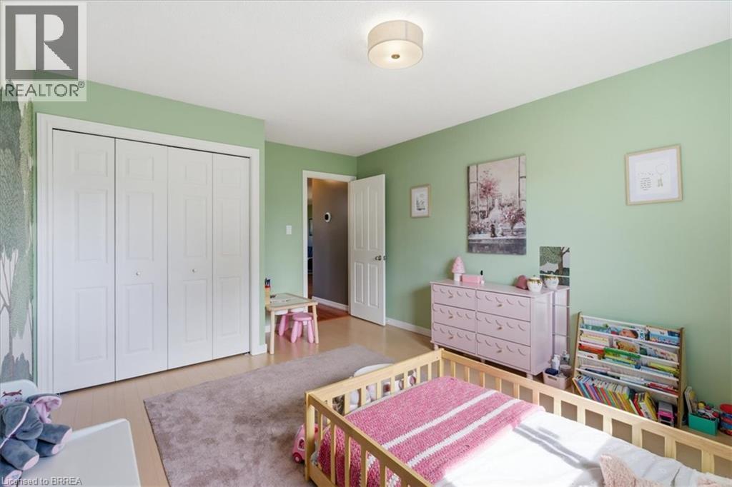 33 EDWARD Avenue - 19