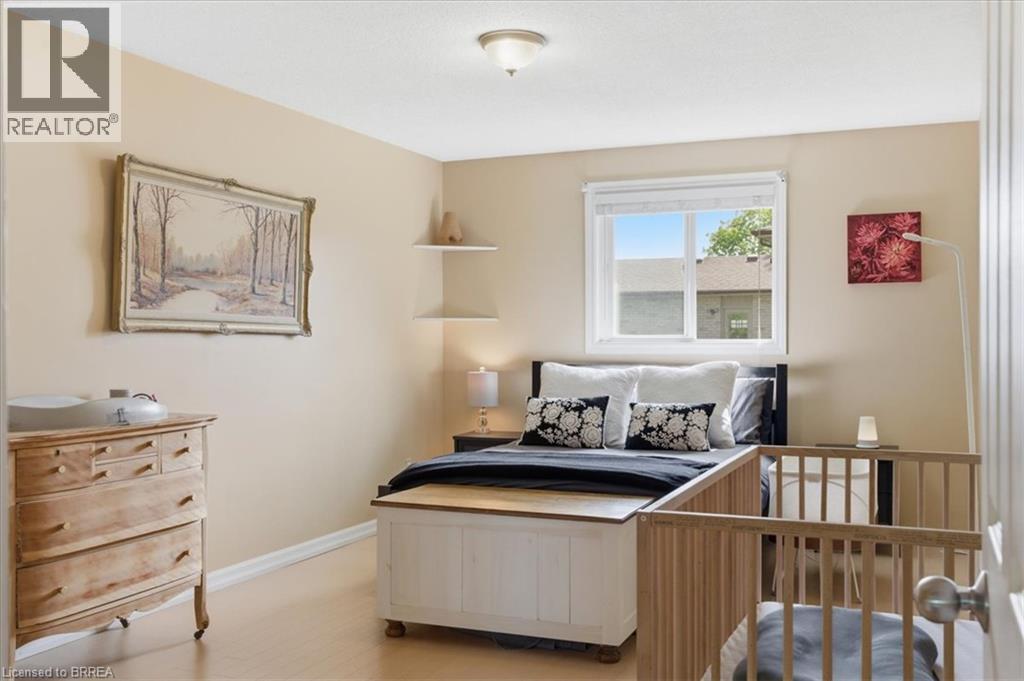 33 EDWARD Avenue - 15