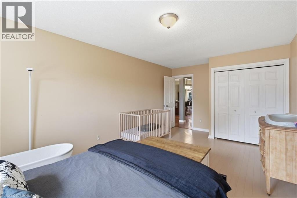 33 EDWARD Avenue - 17