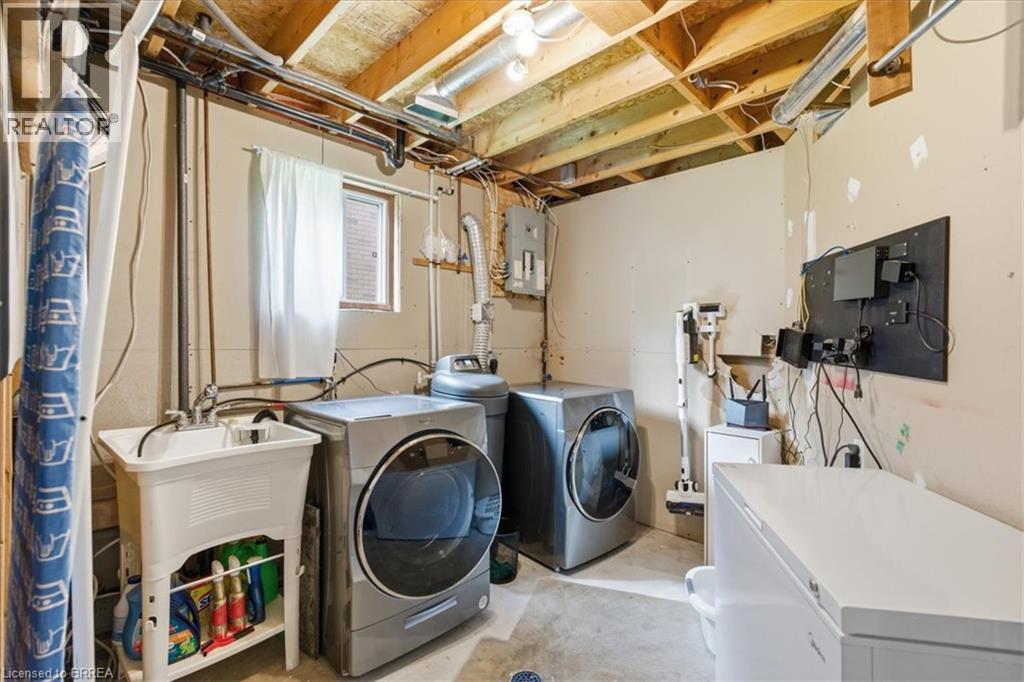 33 EDWARD Avenue - 35