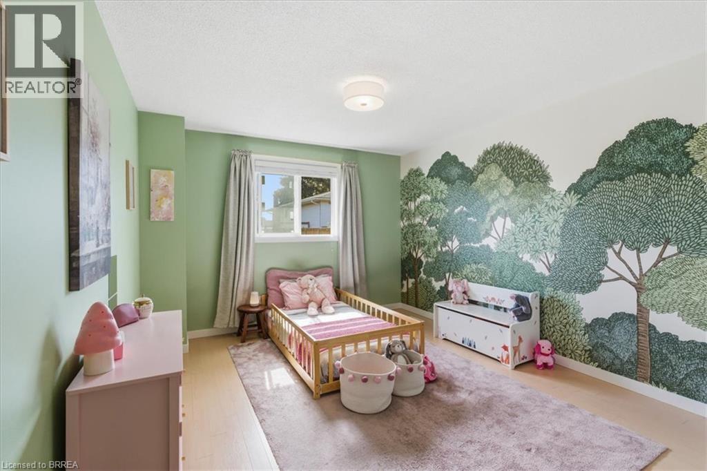 33 EDWARD Avenue - 18
