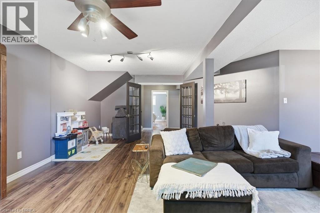 33 EDWARD Avenue - 25