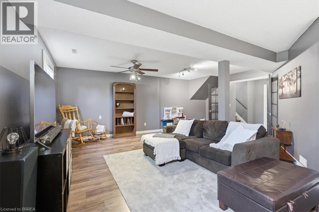 33 EDWARD Avenue - 26