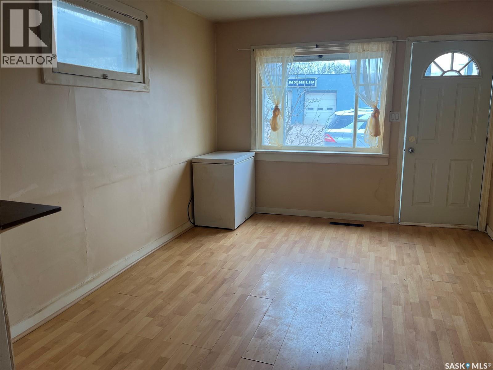 101B 1st AVENUE W - Image 6