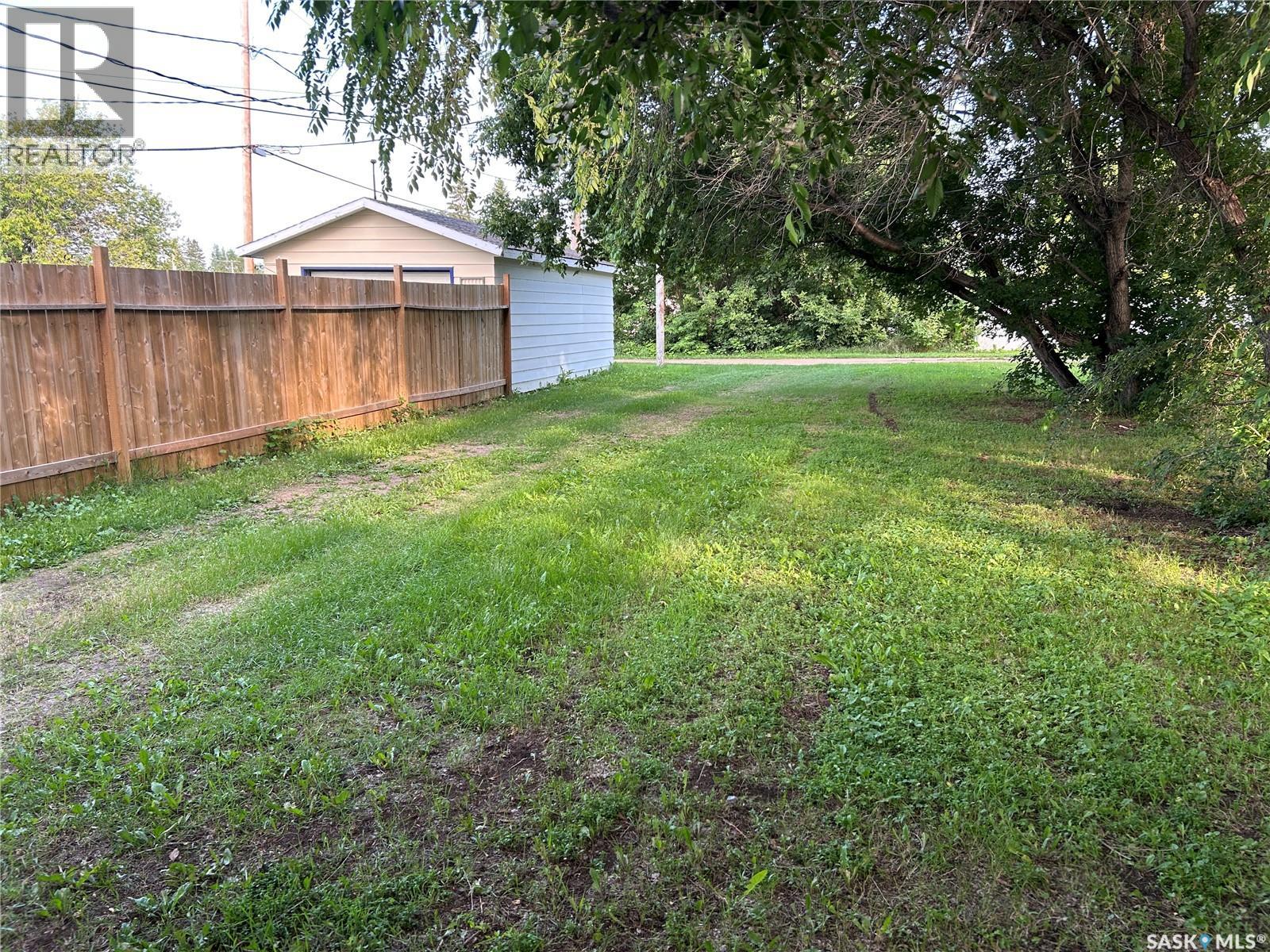101B 1st AVENUE W - 3