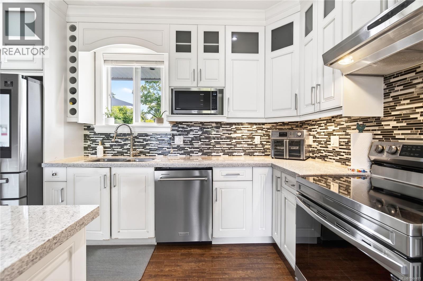 3115 Uplands Dr - Image 11