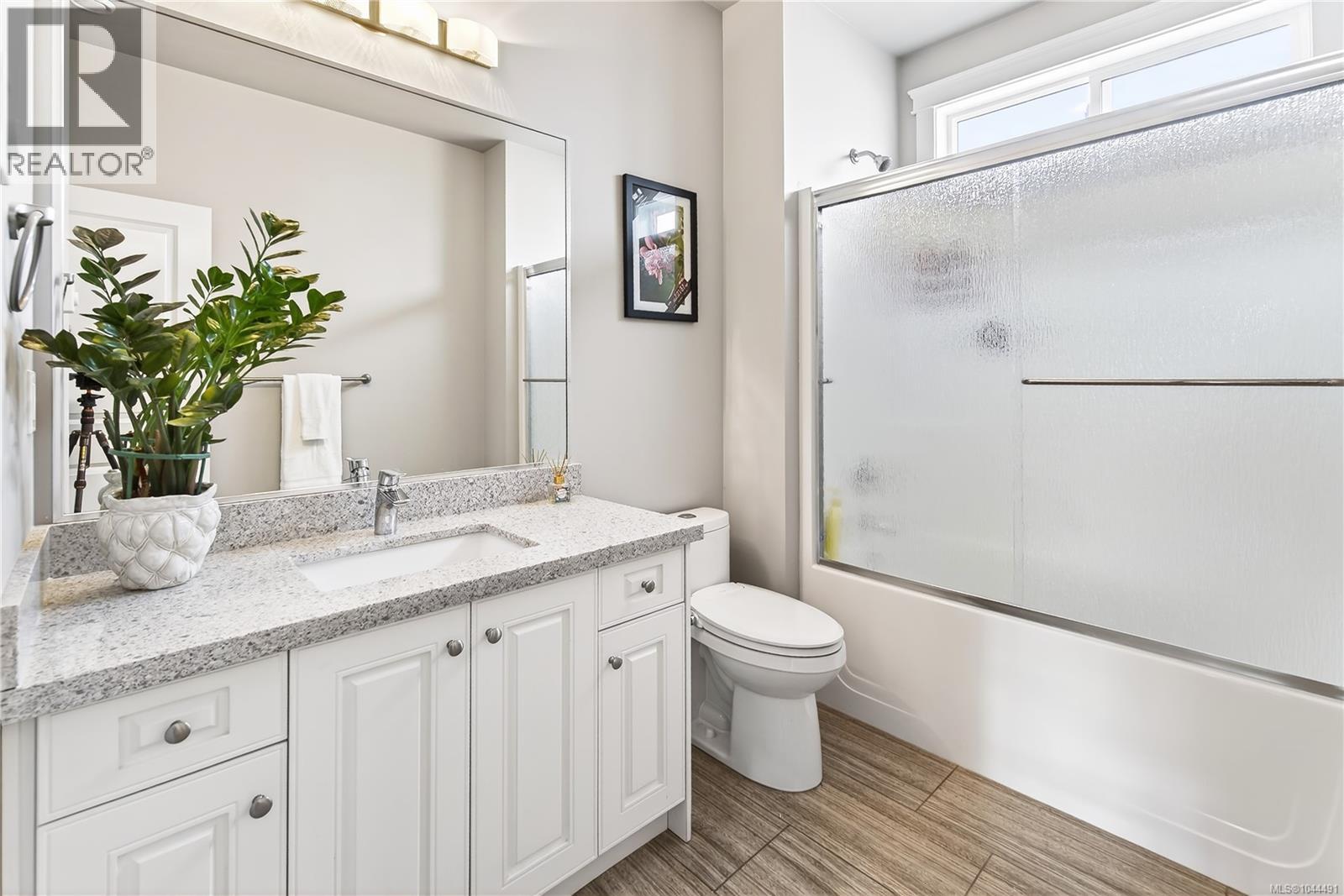3115 Uplands Dr - 31
