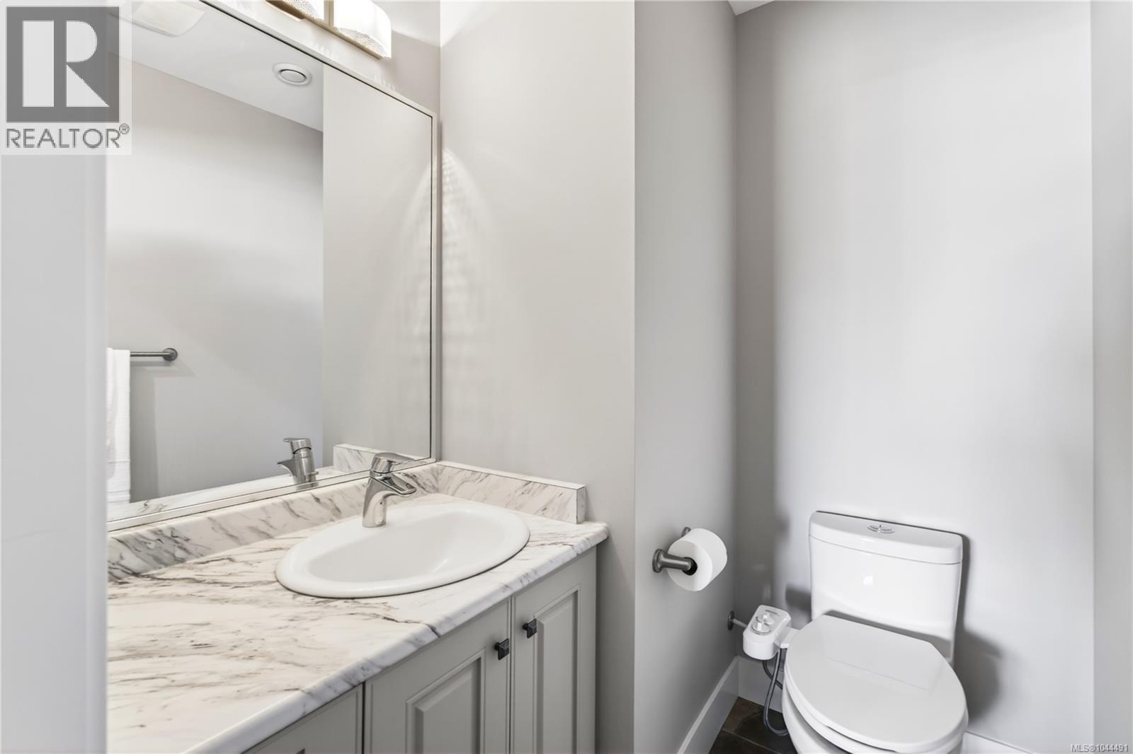 3115 Uplands Dr - 32