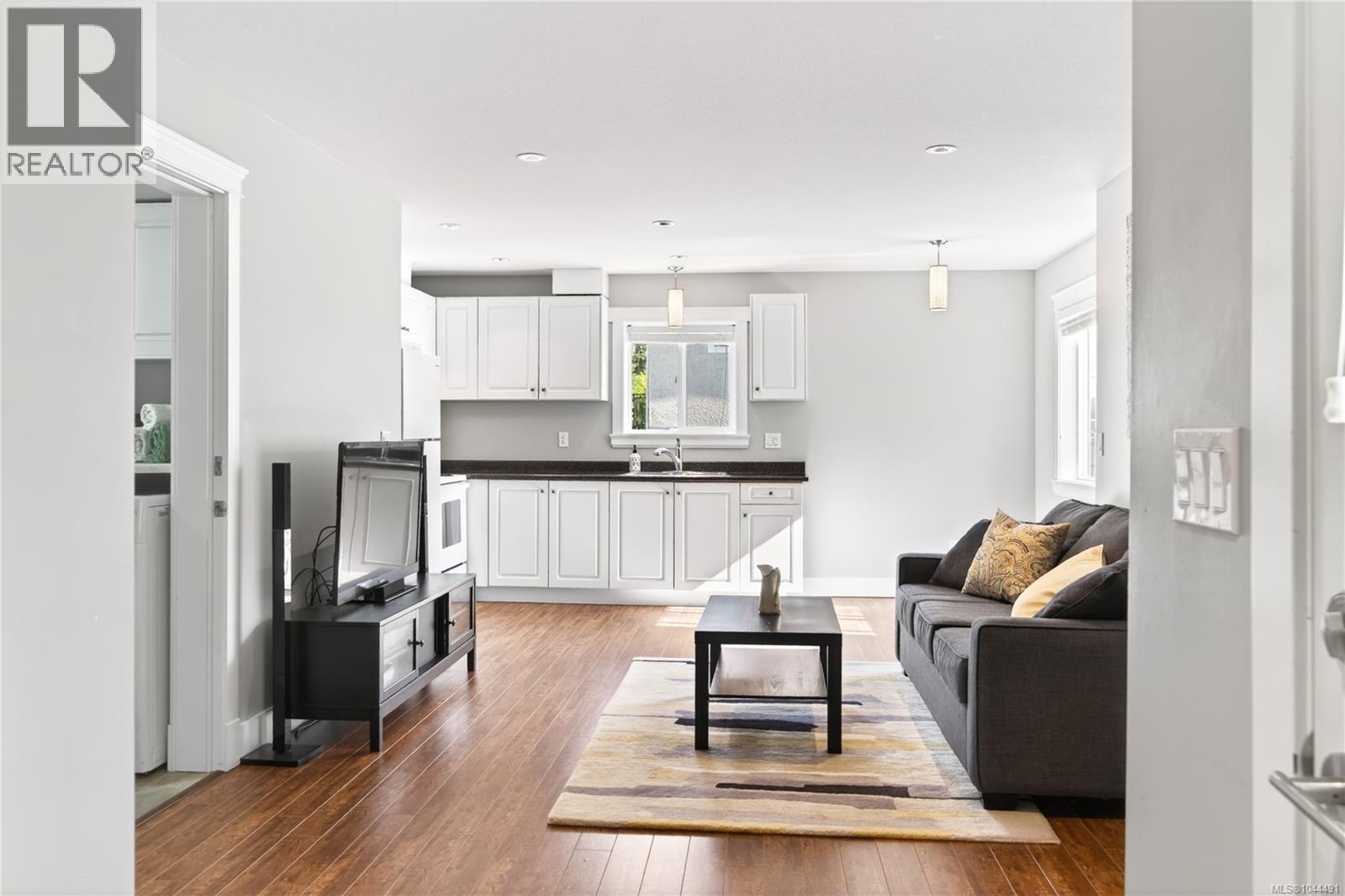 3115 Uplands Dr - 37