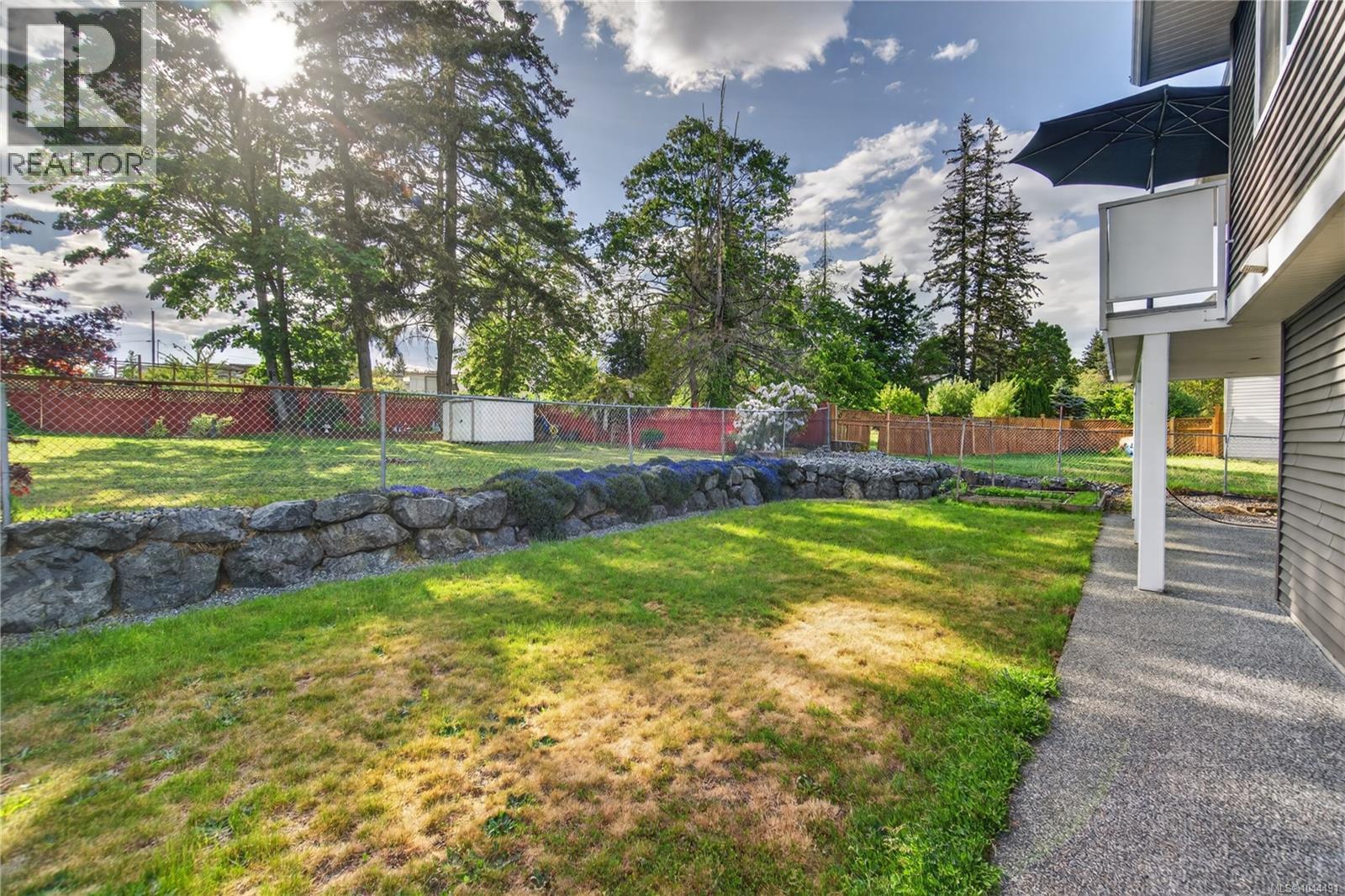 3115 Uplands Dr - 46