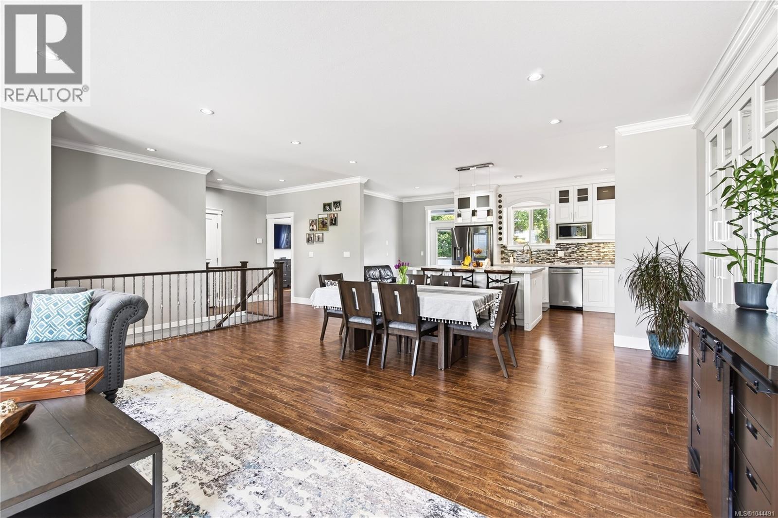 3115 Uplands Dr - 7