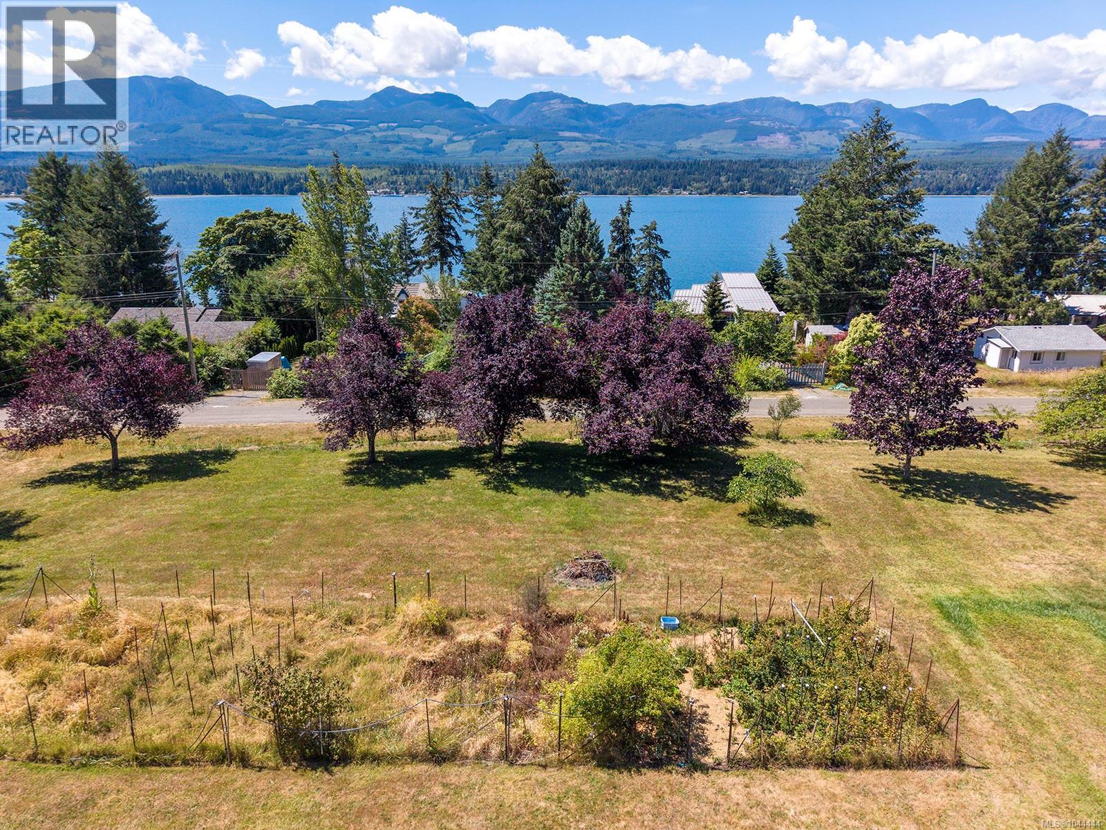 2570 Piercy Rd - 2