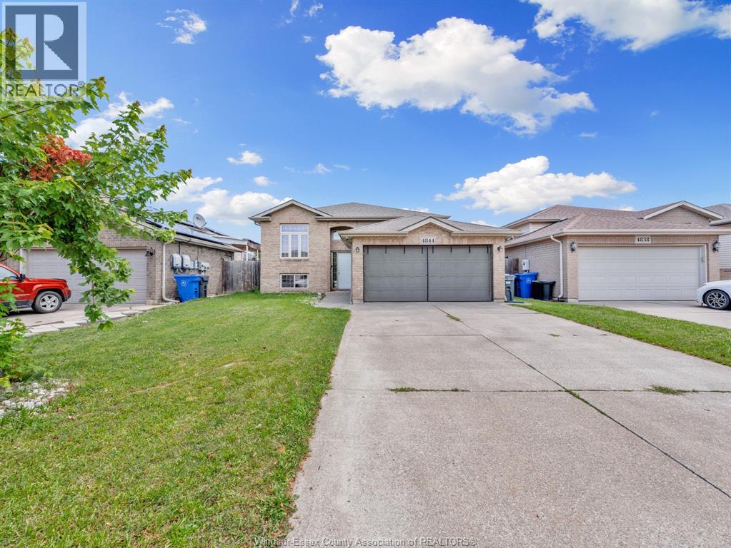 4844 WHITEFISH CRESCENT - 1
