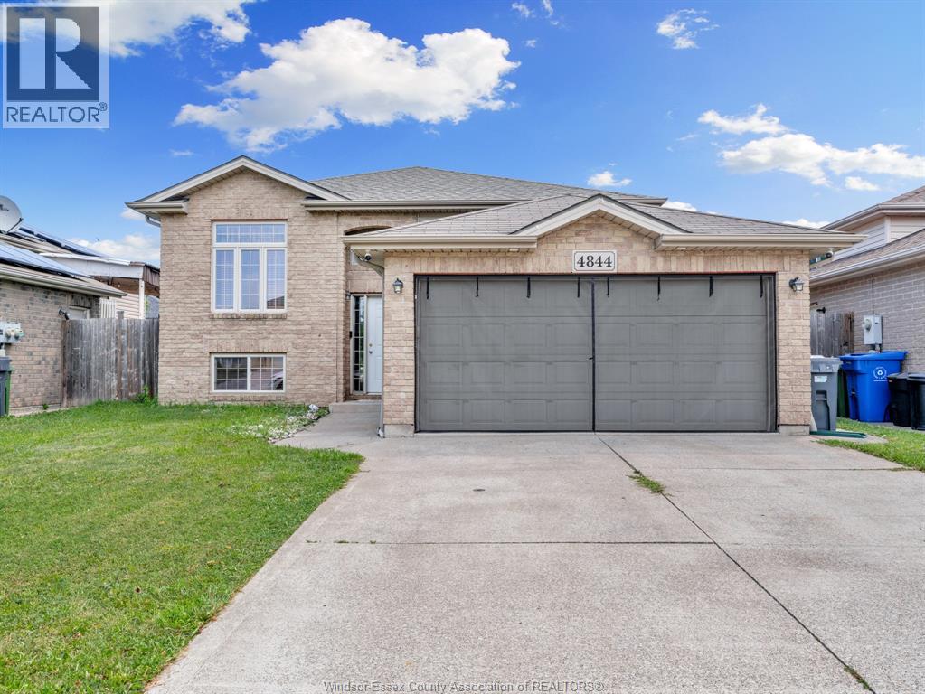 4844 WHITEFISH CRESCENT - 2