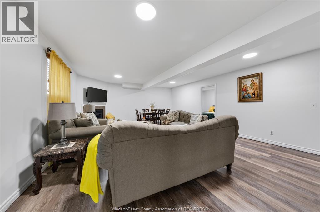 4844 WHITEFISH CRESCENT - 44