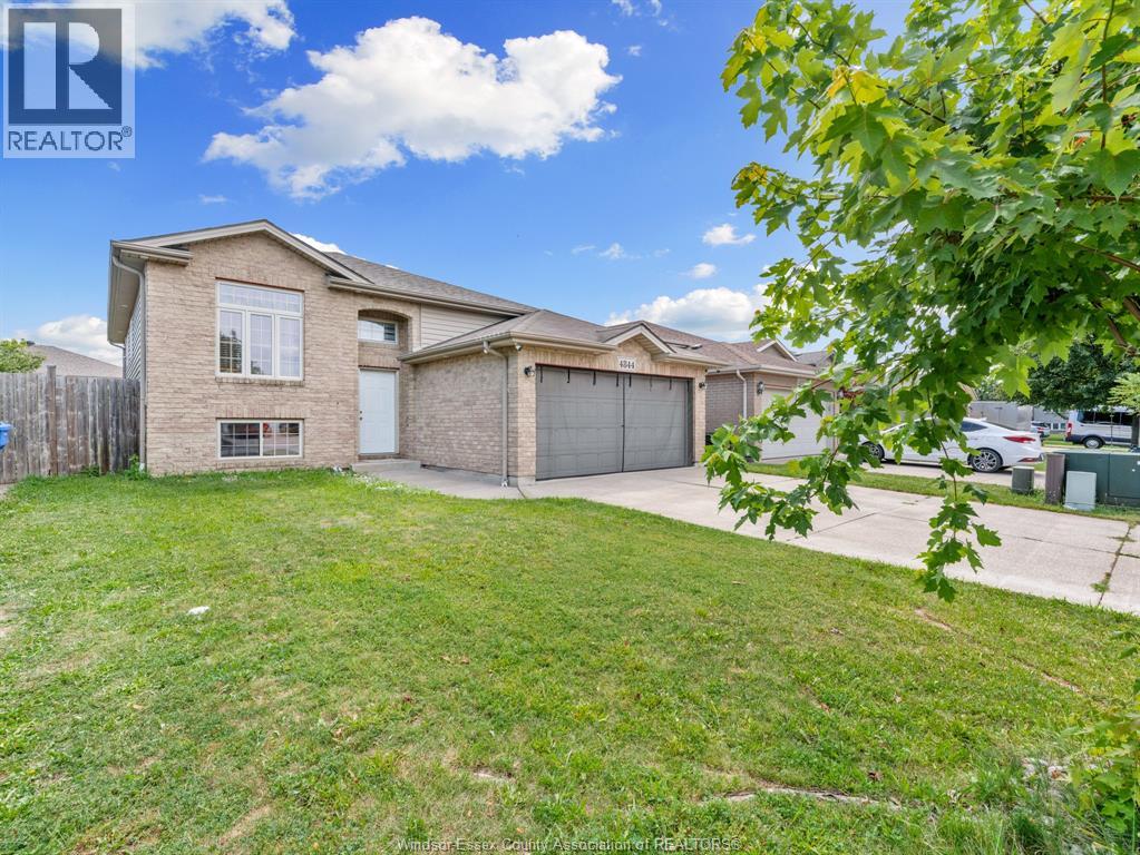 4844 WHITEFISH CRESCENT - 5
