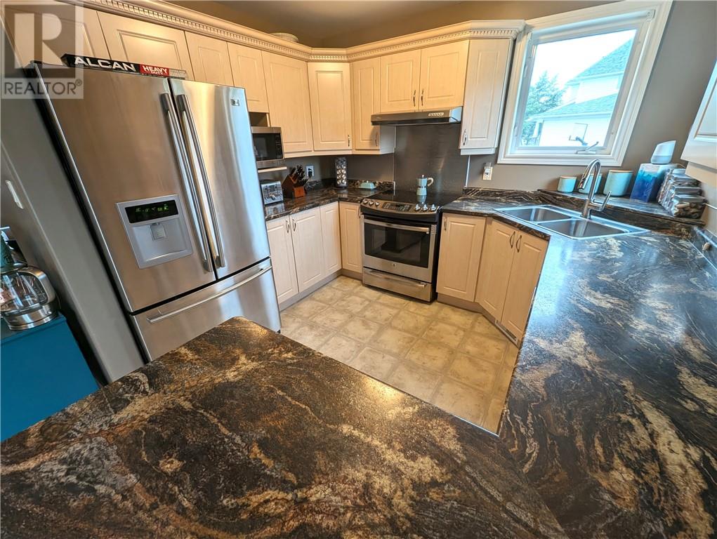 2472 Bancroft Drive - 17