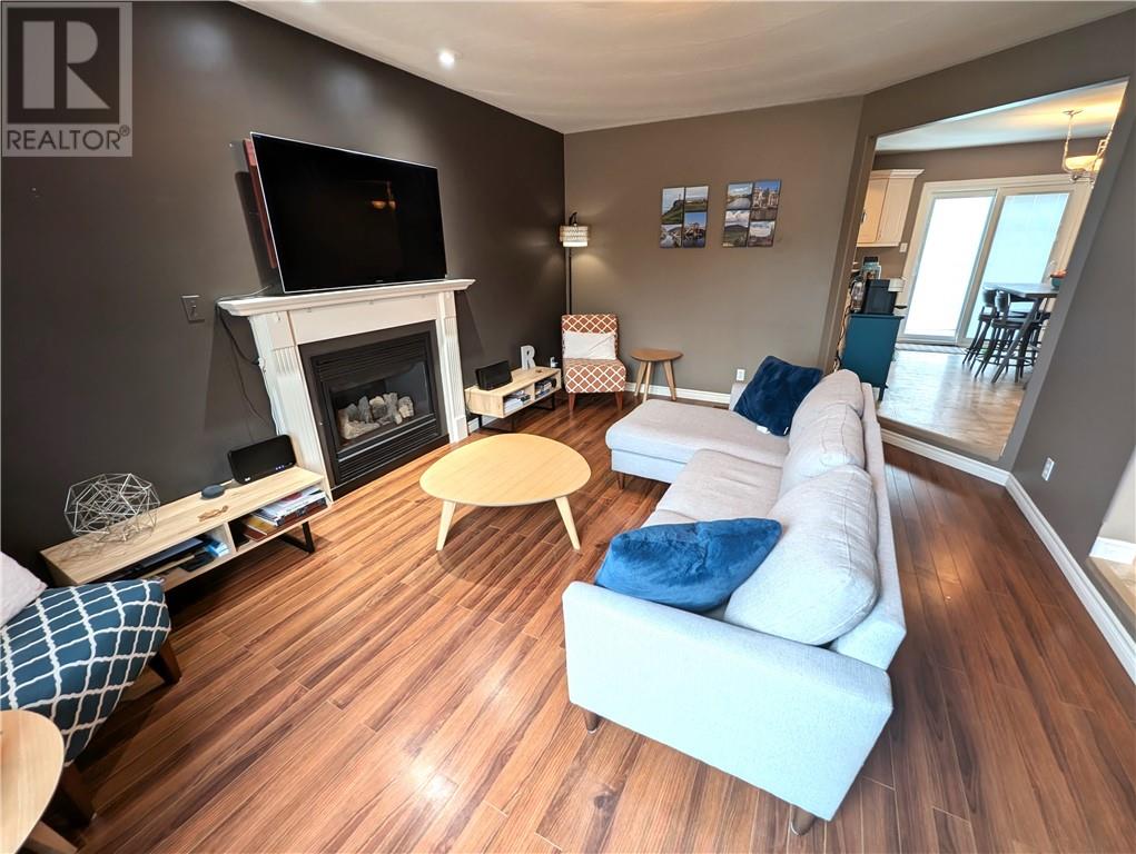 2472 Bancroft Drive - 26