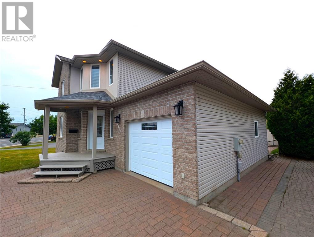 2472 Bancroft Drive - 4