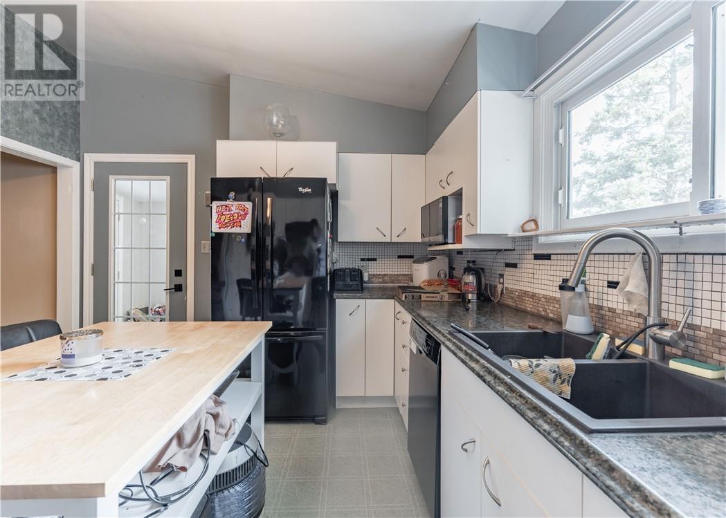 4146 La Habre Avenue - 4
