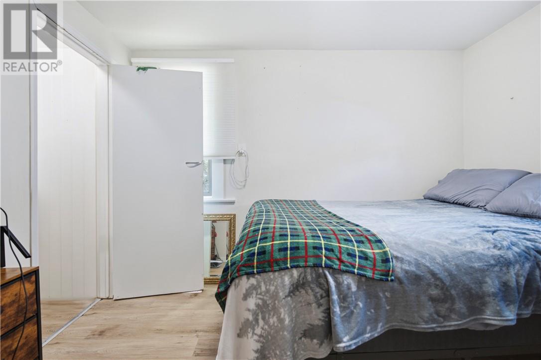 193 Dufferin Street - 23